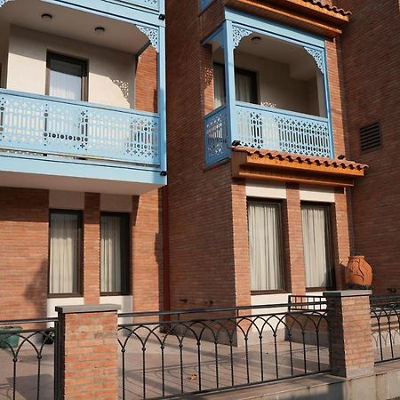 Hotel Embassy Тбілісі Екстер'єр фото