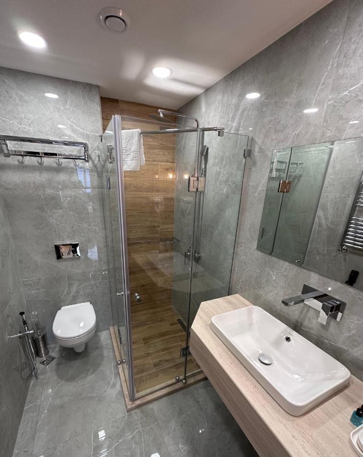 Hotel Embassy Тбілісі Екстер'єр фото