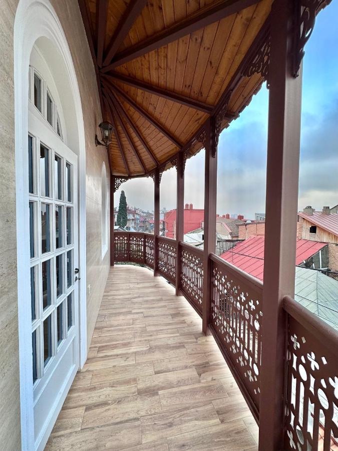 Hotel Embassy Тбілісі Екстер'єр фото