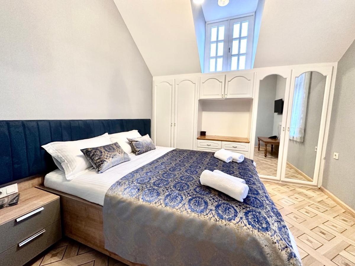 Hotel Embassy Тбілісі Екстер'єр фото
